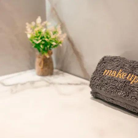 Apartment Byron Kos Town