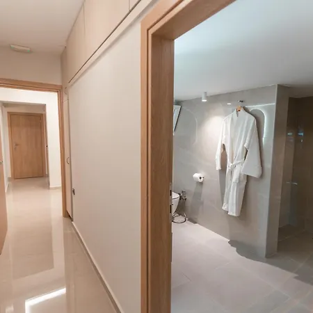 Byron شقة بلدة كوس